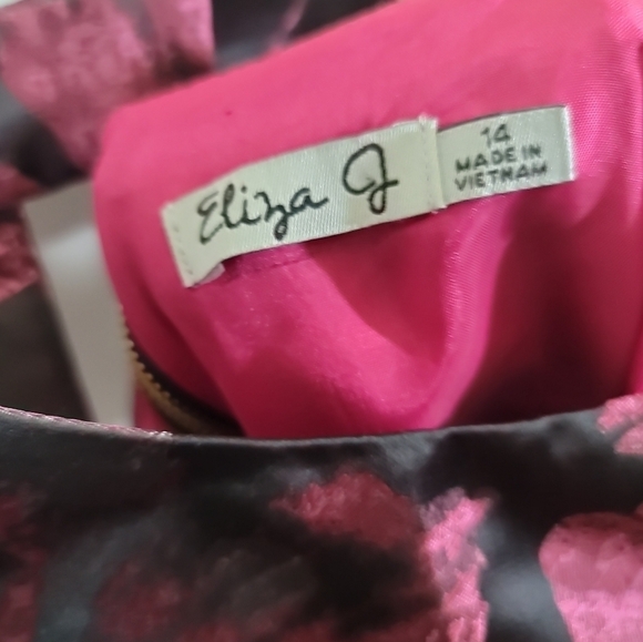 NWT Eliza J Black Pink Floral Fit and Flare Dress 14 Open Back Sash and Pockets - Picture 4 of 9